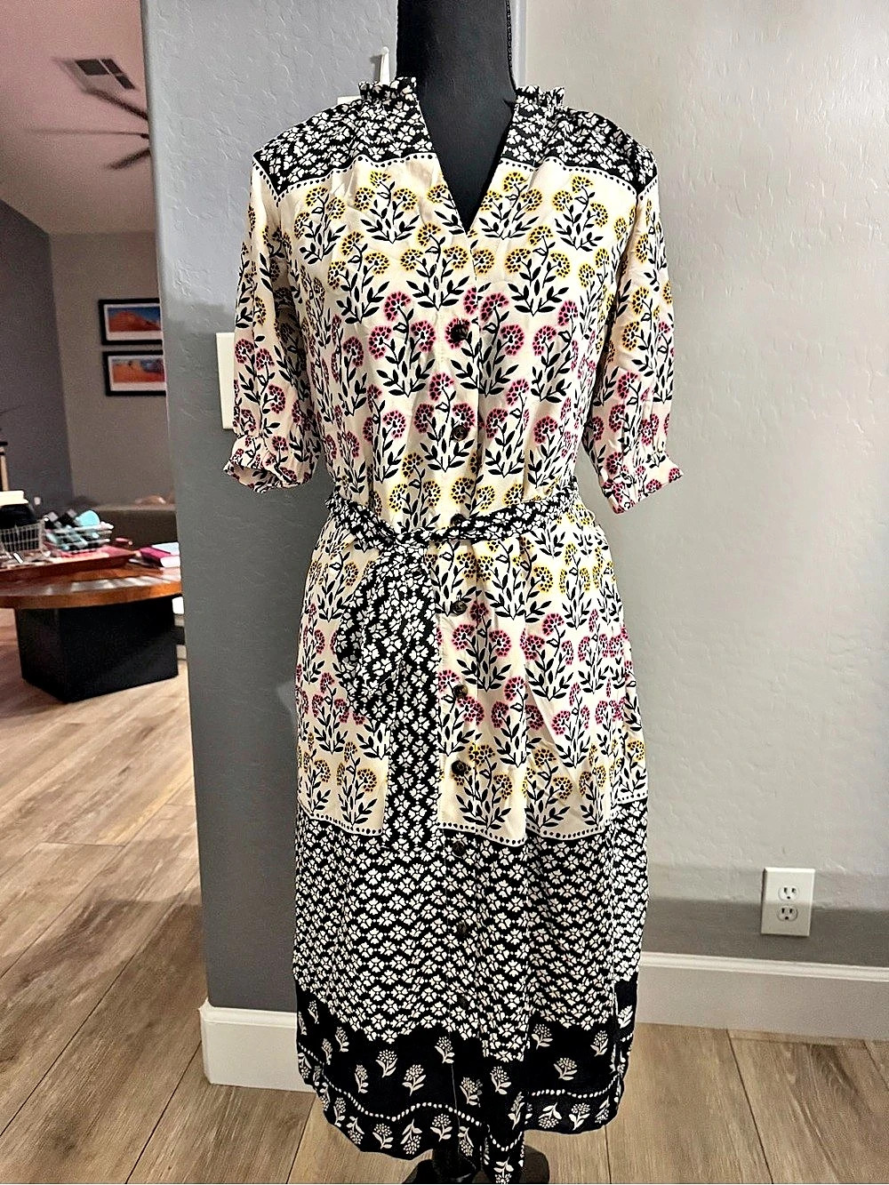 Floral Midi Dress in White & Black Like New